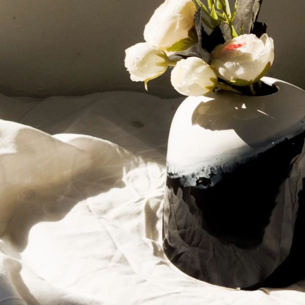 گلدان سرامیکی سیاه و سفید1